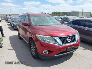 2013 Nissan Pathfinder SV with VIN 5N1AR2MM8DC617164, listed as a IAAI auction lot 41819381 with 116,275 mi miles. Bid and sale history available at carsss.com. Image 1.
