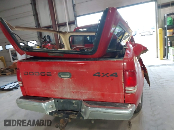 2000 Dodge Dakota Sport z VIN 1B7GG2AN5YS793828, wystawiony jako IAAI lot #41955863 z przebiegiem 267 861 mil mil oraz . Historia ofert i sprzedaży dostępna na DreamBid. Obrazek 16.