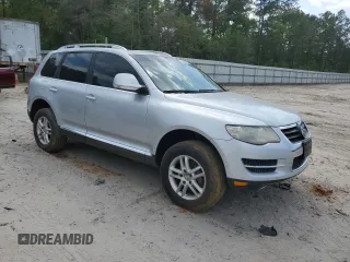 2008 Volkswagen Touareg V6 z VIN WVGBE77L98D003580, wystawiony jako Copart lot #52444235 z przebiegiem 150 876 mil mil oraz Szkoda całkowita • Salvage title. Historia ofert i sprzedaży dostępna na DreamBid. Obrazek 4.