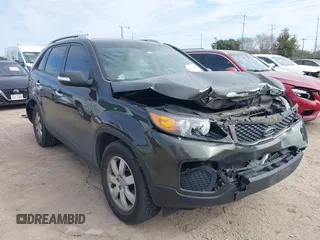 2013 Kia Sorento LX with VIN 5XYKT4A27DG317779, listed as a IAAI auction lot 41321068 with 155,648 mi miles. Bid and sale history available at carsss.com. Image 1.