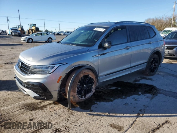 2022 Volkswagen Tiguan SE R-Line Black с VIN 3VVCB7AX1NM035874, выставлен на аукционе Copart как лот 81419224 с пробегом Не указан миль и Списание • Salvage title. История ставок и продаж доступна на DreamBid. Изображение 1.