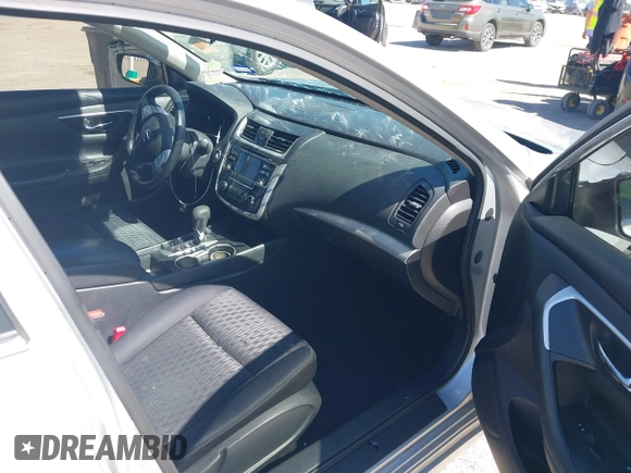 2016 Nissan Altima SR with VIN 1N4AL3AP3GC214309, listed as a IAAI auction lot 41863450 with 114,302 mi miles and . Bid and sale history available at carsss.com. Image 5.