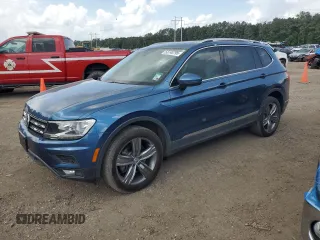 2020 Volkswagen Tiguan SE z VIN 3VV3B7AXXLM124257, wystawiony jako Copart lot #53740795 z przebiegiem 63 455 mil mil oraz Szkoda całkowita • Salvage title. Historia ofert i sprzedaży dostępna na DreamBid. Obrazek 1.