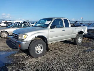 2000 Toyota Tacoma with VIN 5TEWN72N4YZ708230, listed as a IAAI auction lot 41626807 with 216,237 mi miles and . Bid and sale history available at DreamBid. Image 17.