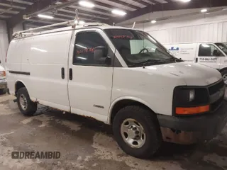 2004 Chevrolet Express Cargo Van with VIN 1GCGG25U641135906, listed as a IAAI auction lot 42038768 with 129,677 mi miles. Bid and sale history available at carsss.com. Image 1.