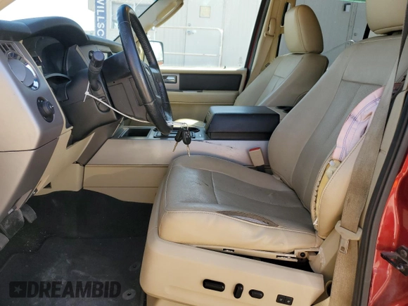 2017 Ford Expedition XLT z VIN 1FMJU1JT2HEA73162, wystawiony jako Copart lot #50143685 z przebiegiem 158 016 mil mil oraz Szkoda całkowita • Salvage title. Historia ofert i sprzedaży dostępna na DreamBid. Obrazek 7.