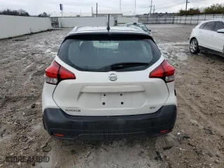 2018 Nissan Kicks SR with VIN 3N1CP5CU4JL522691, listed as a Copart auction lot 79184024 with 139,975 mi miles and Salvage Title. Bid and sale history available at carsss.com. Image 6.