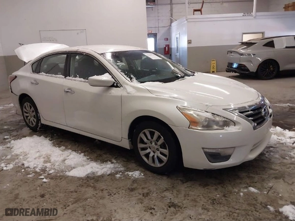 2013 Nissan Altima 2.5 SL with VIN 1N4AL3APXDC164746, listed as a IAAI auction lot 41261574 with 223,318 mi miles. Bid and sale history available at carsss.com. Image 1.