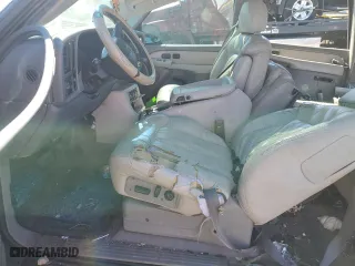 2001 Chevrolet Suburban LT with VIN 3GNFK16TX1G132294, listed as a Copart auction lot 46893455 with 0 mi miles and Salvage Title. Bid and sale history available at carsss.com. Image 7.