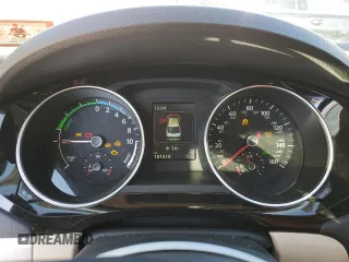 2015 Volkswagen Jetta Sedan Hybrid SEL Premium with VIN 3VW637AJ2FM305746, listed as a Copart auction lot 45083245 with 181,418 mi miles and Clean Title. Bid and sale history available at carsss.com. Image 9.