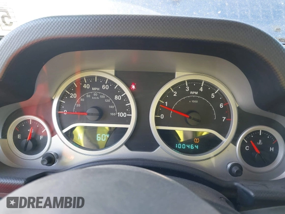 2010 Jeep Wrangler Sahara с VIN 1J4GA5D11AL105992, выставлен на аукционе IAAI как лот 41434926 с пробегом 100 464 миль миль и . История ставок и продаж доступна на DreamBid. Изображение 7.