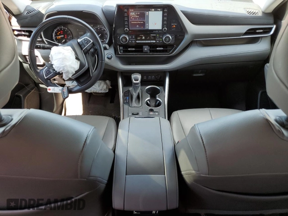 2022 Toyota Highlander XLE z VIN 5TDHZRAH1NS121058, wystawiony jako Copart lot #46552685 z przebiegiem 40 181 mil mil oraz Szkoda całkowita • Salvage title. Historia ofert i sprzedaży dostępna na DreamBid. Obrazek 8.