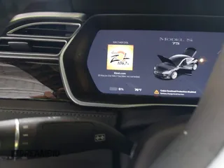 2017 Tesla Model S 60 z VIN 5YJSA1E17HF179051, wystawiony jako IAAI lot #42430013 z przebiegiem 201 174 mil mil oraz . Historia ofert i sprzedaży dostępna na DreamBid. Obrazek 18.