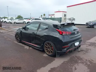 2020 Hyundai Veloster N with VIN KMHT36AHOLU003582, listed as a IAAI auction lot 40958146 with 33,943 mi miles. Bid and sale history available at carsss.com. Image 3.