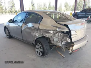 2011 Mazda Mazda3 i Sport with VIN JM1BL1UF4B1433743, listed as a IAAI auction lot 42021606 with 116,288 mi miles. Bid and sale history available at carsss.com. Image 3.