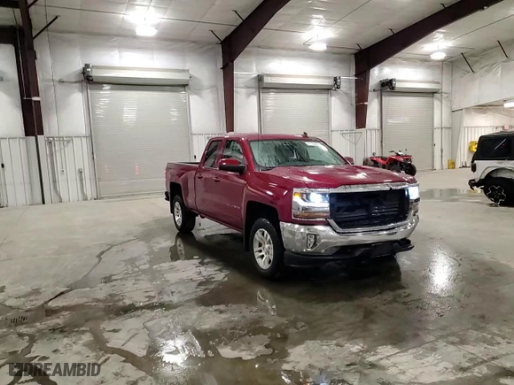 2018 Chevrolet Silverado 1500 LT with VIN 2GCVKREC8J1107651, listed as a Copart auction lot 47135865 with 54,899 mi miles and Salvage Title. Bid and sale history available at carsss.com. Image 10.