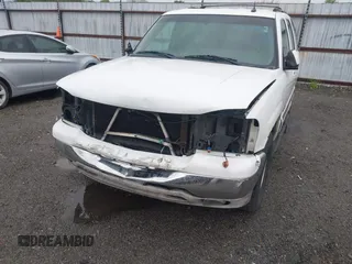 2003 GMC Yukon SLT with VIN 1GKEC13Z13J197955, listed as a IAAI auction lot 41953835 with 208,752 mi miles. Bid and sale history available at carsss.com. Image 6.