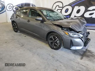 2024 Nissan Sentra SV z VIN 3N1AB8CV0RY365790, wystawiony jako Copart lot #84569394 z przebiegiem 6 808 mil mil oraz Nie do naprawy • Non repairable. Historia ofert i sprzedaży dostępna na DreamBid. Obrazek 4.
