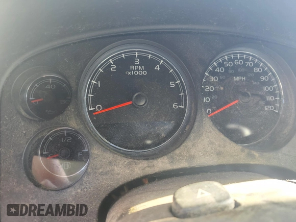 2010 Chevrolet Suburban LS z VIN 1GNUKHE32AR291666, wystawiony jako IAAI lot #41886401 z przebiegiem Nie podano mil oraz . Historia ofert i sprzedaży dostępna na DreamBid. Obrazek 7.