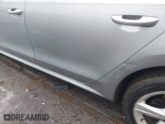 2012 Volkswagen Passat SE с VIN 1VWBH7A39CC108345, выставлен на аукционе IAAI как лот 41582865 с пробегом 168 741 миль миль и . История ставок и продаж доступна на DreamBid. Изображение 15.