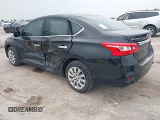 2018 Nissan Sentra SV z VIN 3N1AB7AP9JY341894, wystawiony jako IAAI lot #42269898 z przebiegiem 72 498 mil mil oraz . Historia ofert i sprzedaży dostępna na DreamBid. Obrazek 3.