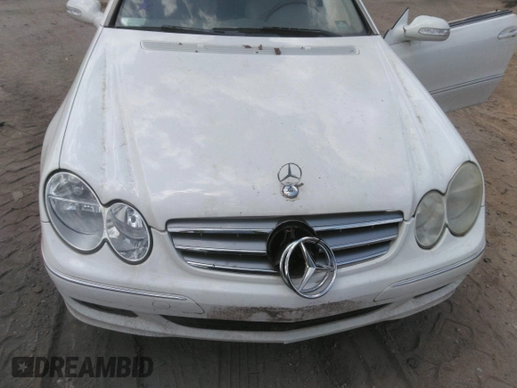2007 Mercedes-Benz CLK 350 with VIN WDBTK56F27F234467, listed as a IAAI auction lot 42569835 with 139,325 mi miles and . Bid and sale history available at DreamBid. Image 6.