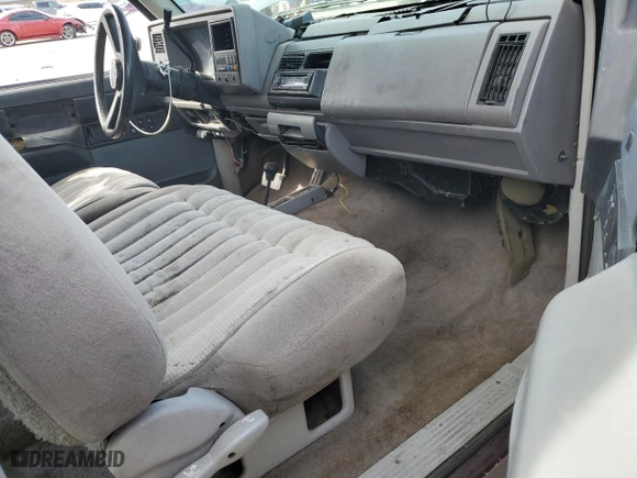 1993 Chevrolet C/K 1500 with VIN 2GCEK19K2P1266449, listed as a Copart auction lot 47140575 with 185,236 mi miles and Salvage Title. Bid and sale history available at carsss.com. Image 8.