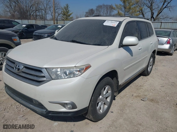 2013 Toyota Highlander with VIN 5TDBK3EH9DS253758, listed as a IAAI auction lot 41738523 with 162,083 mi miles. Bid and sale history available at carsss.com. Image 17.