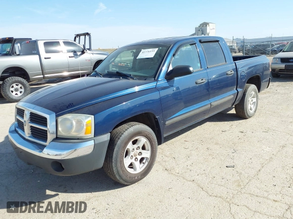 2005 Dodge Dakota SLT z VIN 1D7HE48N55S163580, wystawiony jako IAAI lot #41776155 z przebiegiem 164 671 mil mil oraz . Historia ofert i sprzedaży dostępna na DreamBid. Obrazek 2.