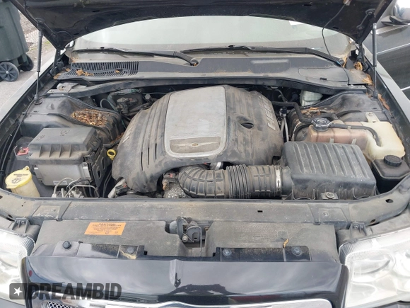 2007 Chrysler 300 C with VIN 2C3LA63H97H861511, listed as a IAAI auction lot 42136495 with 113,972 mi miles. Bid and sale history available at carsss.com. Image 10.