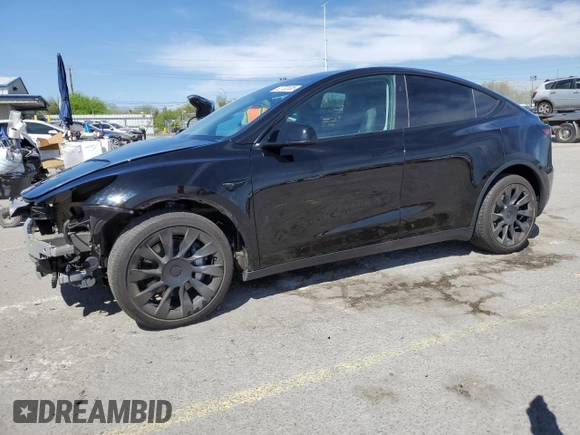 2024 Tesla Model Y Long Range z VIN 7SAYGAEE3RF089122, wystawiony jako Copart lot #52732035 z przebiegiem 15 486 mil mil oraz Szkoda całkowita • Salvage title. Historia ofert i sprzedaży dostępna na DreamBid. Obrazek 1.