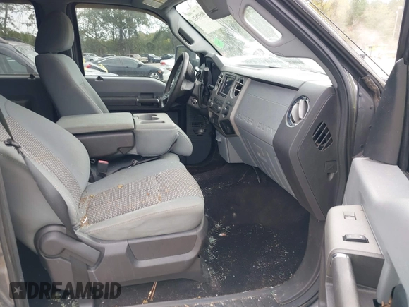 2011 Ford F-250 XL with VIN 1FT7W2A68BEB68809, listed as a IAAI auction lot 40592632 with 189,675 mi miles and . Bid and sale history available at carsss.com. Image 5.