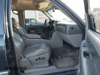 2003 GMC Yukon SLT with VIN 1GKEC13Z53R279530, listed as a IAAI auction lot 41451412 with 308,872 mi miles. Bid and sale history available at carsss.com. Image 5.