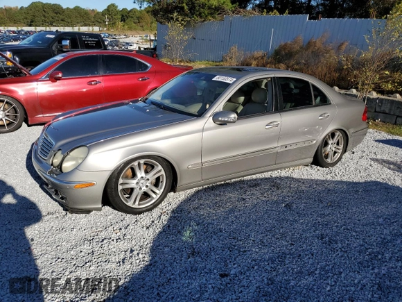 2004 Mercedes-Benz E-Class 5.0L with VIN WDBUF70J44A406041, listed as a Copart auction lot 80153574 with 0 mi miles and Salvage Title. Bid and sale history available at carsss.com. Image 1.