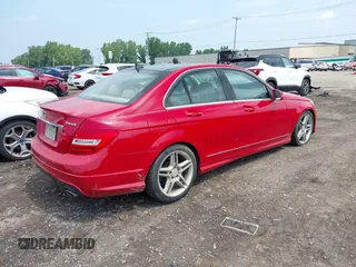 2012 Mercedes-Benz C 300 Sport с VIN WDDGF8BB8CR207493, выставлен на аукционе IAAI как лот 42660200 с пробегом 193 504 миль миль и . История ставок и продаж доступна на DreamBid. Изображение 4.