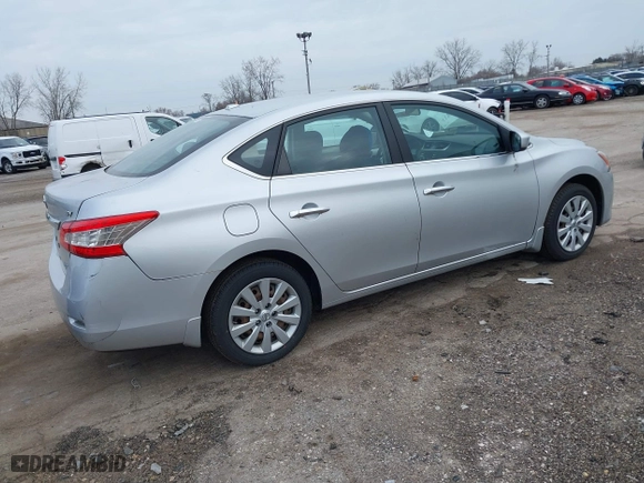 2014 Nissan Sentra SR with VIN 3N1AB7AP1EY268137, listed as a IAAI auction lot 41822136 with 117,038 mi miles. Bid and sale history available at carsss.com. Image 4.