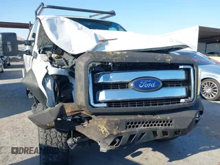 2014 Ford F-350 z VIN 1FT7X3BT4EEA59761, wystawiony jako IAAI lot #42415018 z przebiegiem 104 591 mil mil oraz . Historia ofert i sprzedaży dostępna na DreamBid. Obrazek 6.