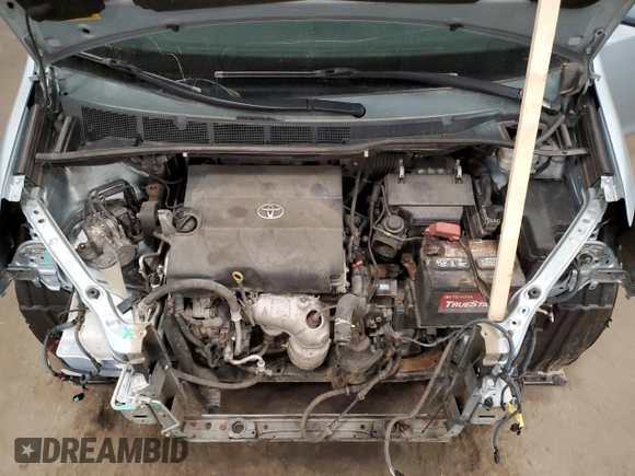 2015 Toyota Sienna XLE with VIN 5TDYK3DC1FS529806, listed as a Copart auction lot 52364225 with 180,172 mi miles and Non Repairable. Bid and sale history available at DreamBid. Image 12.