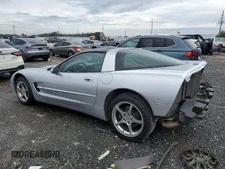 2001 Chevrolet Corvette with VIN 1G1YY22G515129589, listed as a Copart auction lot 46407385 with 31,993 mi miles and Salvage Title. Bid and sale history available at carsss.com. Image 2.