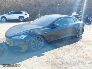 2022 Tesla Model S with VIN 5YJSA1E50NF470991, listed as a IAAI auction lot 41652545 with 1 mi miles. Bid and sale history available at carsss.com. Image 2.