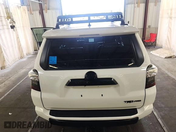 2023 Toyota 4Runner TRD Pro z VIN JTELU5JR4P6107986, wystawiony jako IAAI lot #42575841 z przebiegiem 8 950 mil mil oraz . Historia ofert i sprzedaży dostępna na DreamBid. Obrazek 10.