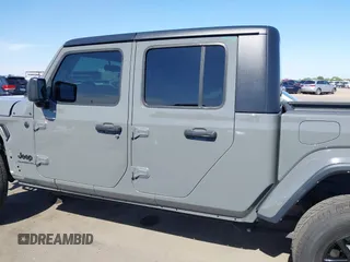 2022 Jeep Gladiator Texas Trail with VIN 1C6HJTAG5NL132990, listed as a IAAI auction lot 42514388 with 38,601 mi miles and . Bid and sale history available at DreamBid. Image 15.
