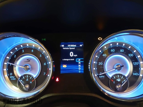 2014 Chrysler 300 with VIN 2C3CCAGGXEH384728, listed as a IAAI auction lot 41394638 with 151,362 mi miles. Bid and sale history available at carsss.com. Image 7.