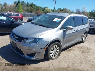 2018 Chrysler Pacifica Touring L Plus z VIN 2C4RC1EGXJR101757, wystawiony jako IAAI lot #42142946 z przebiegiem 83 314 mil mil oraz . Historia ofert i sprzedaży dostępna na DreamBid. Obrazek 2.