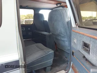 1989 GMC Suburban with VIN 1GKER16K7KF509078, listed as a IAAI auction lot 42593032 with 86,175 mi miles and . Bid and sale history available at DreamBid. Image 8.