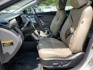 2013 Hyundai Elantra GLS z VIN KMHDH4AE1DU607918, wystawiony jako Copart lot #57078595 z przebiegiem 262 116 mil mil oraz Czysty tytuł • Clean title. Historia ofert i sprzedaży dostępna na DreamBid. Obrazek 7.