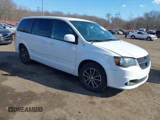 2016 Dodge Grand Caravan SXT with VIN 2C4RDGCG2GR210824, listed as a IAAI auction lot 41682161 with 263,403 mi miles. Bid and sale history available at carsss.com. Image 1.