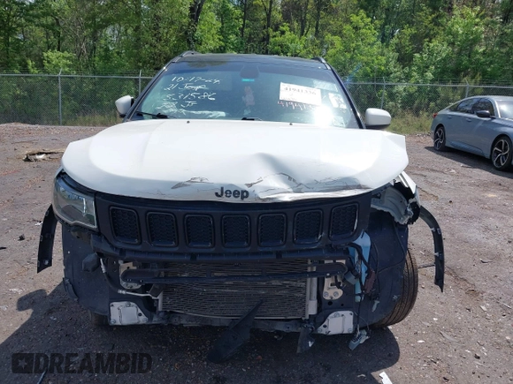 2021 Jeep Compass Altitude with VIN 3C4NJCBB8MT531586, listed as a IAAI auction lot 41941336 with 61,476 mi miles. Bid and sale history available at carsss.com. Image 12.