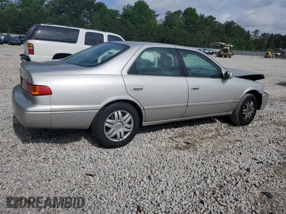 2001 Toyota Camry CE z VIN 4T1BG22K91U053266, wystawiony jako Copart lot #56991785 z przebiegiem 130 502 mil mil oraz Szkoda całkowita • Salvage title. Historia ofert i sprzedaży dostępna na DreamBid. Obrazek 3.