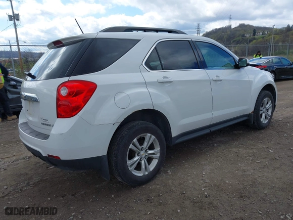 2015 Chevrolet Equinox LT with VIN 2GNFLFEK8F6241455, listed as a IAAI auction lot 42047684 with 172,000 mi miles. Bid and sale history available at carsss.com. Image 4.